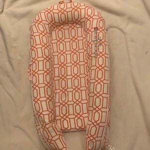 Geometric Red Dock A Tot Deluxe w Toy Bar